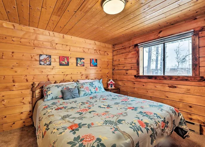 Holiday home Furnished Deck: In Coconino National Forest
