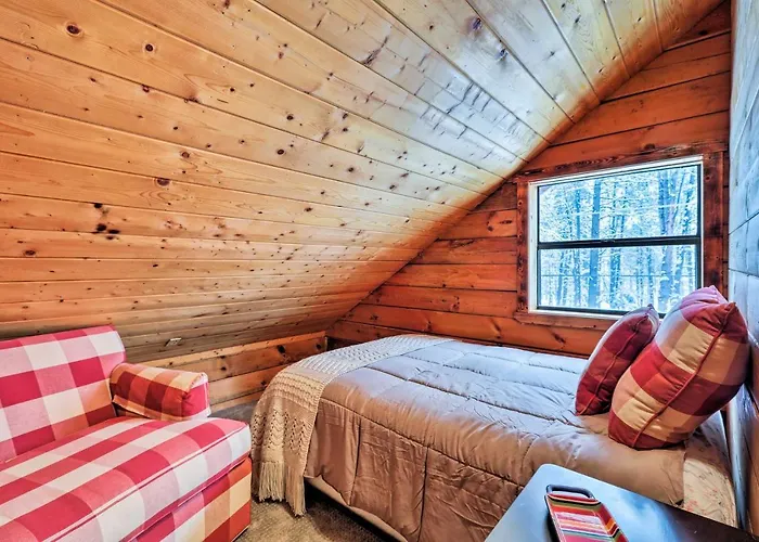 Furnished Deck: In Coconino National Forest Holiday home Munds Park
