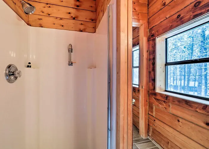 Holiday home Furnished Deck: In Coconino National Forest